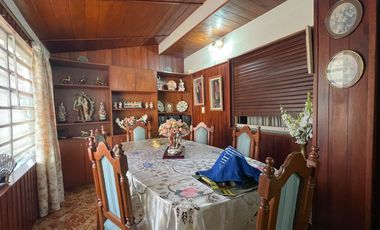 Venta casa 5 ambientes con parque Punta Mogotes