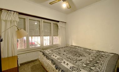 VENTA CASA 4 AMBIENTE PARQUE PARRILLA CRED PERMUTA