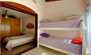 VENTA CASA 4 AMBIENTE PARQUE PARRILLA CRED PERMUTA