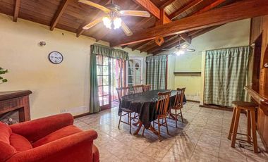 VENTA CASA 4 AMBIENTE PARQUE PARRILLA CRED PERMUTA