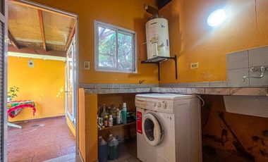 VENTA CASA 4 AMBIENTE PARQUE PARRILLA CRED PERMUTA