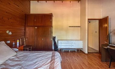 VENTA CASA 4 AMBIENTE PARQUE PARRILLA CRED PERMUTA