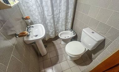 VENTA CASA 4 AMBIENTE PARQUE PARRILLA CRED PERMUTA