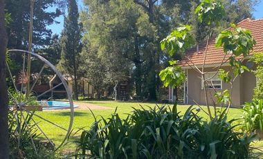 VENTA CASA QUINTA BOSQUES VARELA PILETA PARQUE