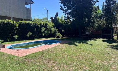 VENTA CASA QUINTA BOSQUES VARELA PILETA PARQUE
