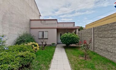 PH 2 AMB MAS GALPON PATIO Y JARDIN BERNAL OESTE