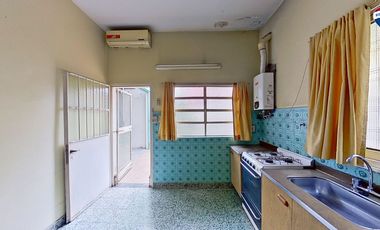 PH 2 AMB MAS GALPON PATIO Y JARDIN BERNAL OESTE