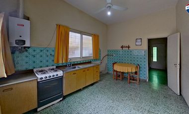 PH 2 AMB MAS GALPON PATIO Y JARDIN BERNAL OESTE