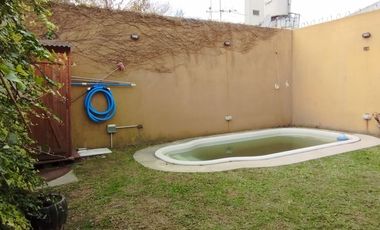 VENTA CASA 4 ambientes  Don Bosco