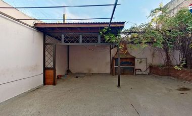 VENTA CASA 6 AMBIENTES EZPELETA