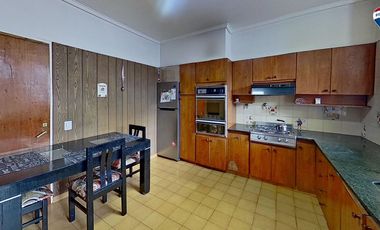 VENTA CASA 6 AMBIENTES EZPELETA