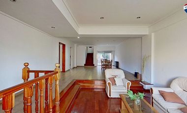 VENTA CASA 6 AMBIENTES EZPELETA