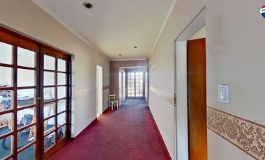 VENTA CASA 6 AMBIENTES EZPELETA