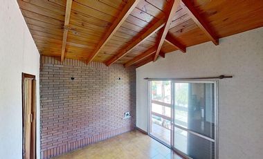 VENTA PH 4 AMBIENTES  A REFACCIONAR EN WILDE