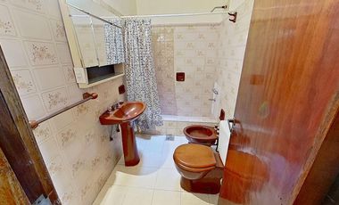 VENTA PH 4 AMBIENTES  A REFACCIONAR EN WILDE
