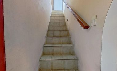 VENTA PH 4 AMBIENTES  A REFACCIONAR EN WILDE