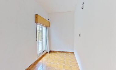 VENTA PH 4 AMBIENTES  A REFACCIONAR EN WILDE