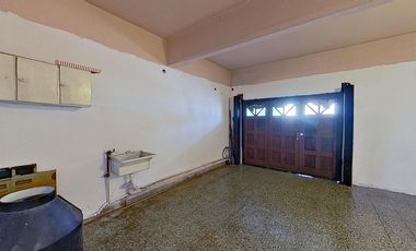VENTA PH 4 AMBIENTES  A REFACCIONAR EN WILDE