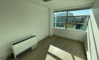 Oficina en Arriendo en Marchant Pereira / metro Pedro de Valdivia