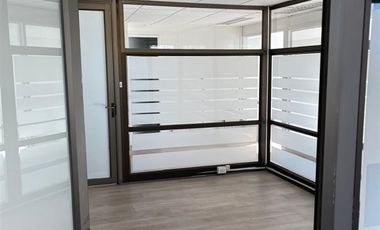 Oficina en Arriendo en Marchant Pereira / metro Pedro de Valdivia
