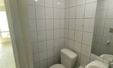 Oficina en Arriendo en Marchant Pereira / metro Pedro de Valdivia
