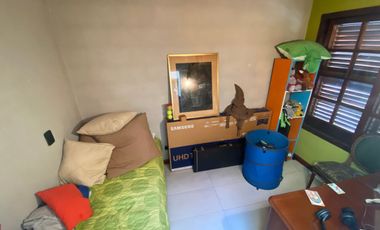 VENTA CASA 5 AMBIENTES LOMAS DE ZAMORA - PERMUTA