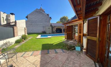 VENTA CASA 5 AMBIENTES LOMAS DE ZAMORA - PERMUTA