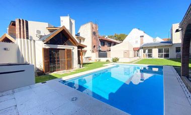 VENTA CASA 5 AMBIENTES LOMAS DE ZAMORA - PERMUTA