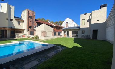VENTA CASA 5 AMBIENTES LOMAS DE ZAMORA - PERMUTA
