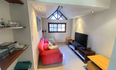 VENTA CASA 5 AMBIENTES LOMAS DE ZAMORA - PERMUTA