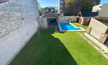 VENTA CASA 5 AMBIENTES LOMAS DE ZAMORA - PERMUTA
