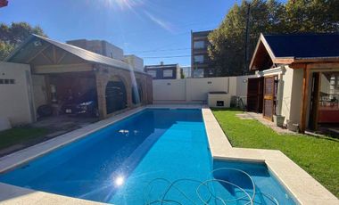 VENTA CASA 5 AMBIENTES LOMAS DE ZAMORA - PERMUTA