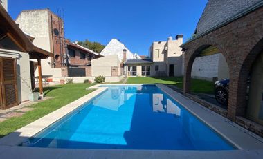 VENTA CASA 5 AMBIENTES LOMAS DE ZAMORA - PERMUTA