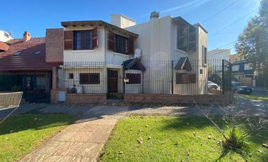 VENTA CASA 5 AMBIENTES LOMAS DE ZAMORA - PERMUTA