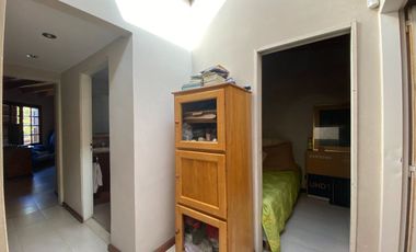 VENTA CASA 5 AMBIENTES LOMAS DE ZAMORA - PERMUTA