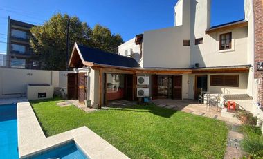 VENTA CASA 5 AMBIENTES LOMAS DE ZAMORA - PERMUTA