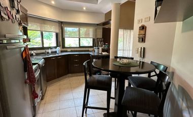 CASA 5 AMBIENTES EN VENTA EN MORENO CON PILETA
