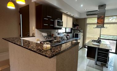 CASA 5 AMBIENTES EN VENTA EN MORENO CON PILETA