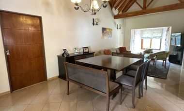 CASA 5 AMBIENTES EN VENTA EN MORENO CON PILETA