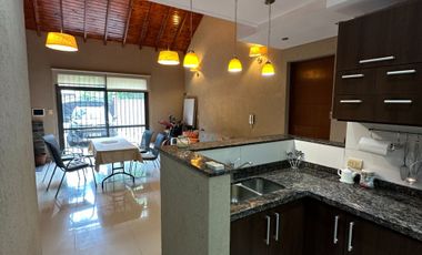 CASA 5 AMBIENTES EN VENTA EN MORENO CON PILETA