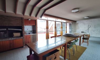 VENTA GALPÓN CON CASA 6 AMBIENTES EZPELETA