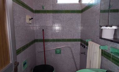 VENTA GALPÓN CON CASA 6 AMBIENTES EZPELETA