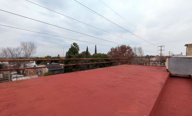 VENTA GALPÓN CON CASA 6 AMBIENTES EZPELETA
