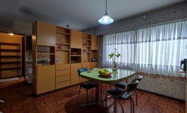 VENTA GALPÓN CON CASA 6 AMBIENTES EZPELETA