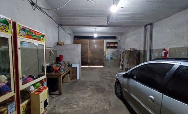 VENTA GALPÓN CON CASA 6 AMBIENTES EZPELETA