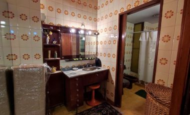 VENTA GALPÓN CON CASA 6 AMBIENTES EZPELETA