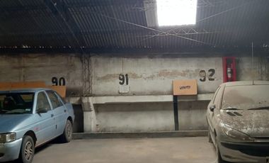 VENTA COCHERA EN MICROCENTRO