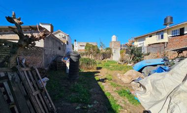 Venta de casa 3 ambientes con cochera Ezpeleta.