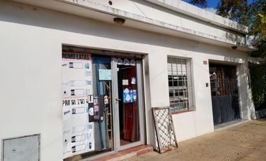 Venta casa con garaje y local en Florencio Varela