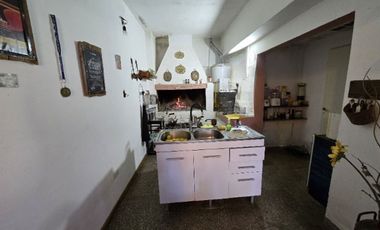 Venta Casa con pileta Pueblo Esther, un dormitorio